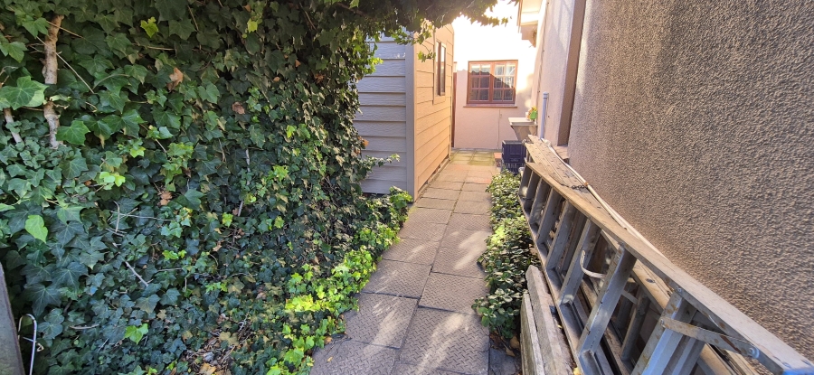 4 Bedroom Property for Sale in Table View Western Cape